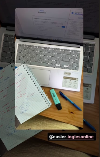 Anotações de aluna durante aula online