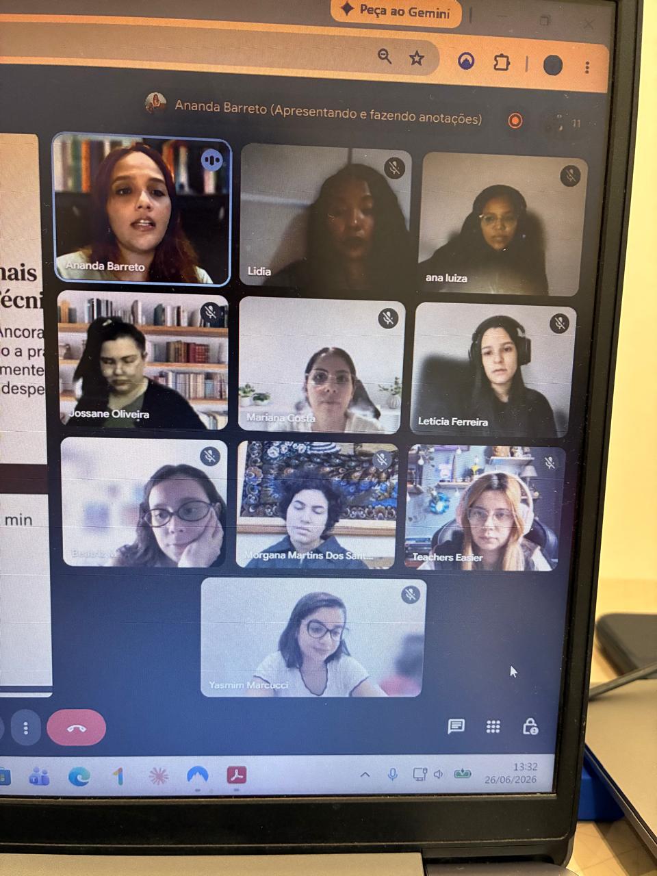 Reunião da equipe de professoras da Easier